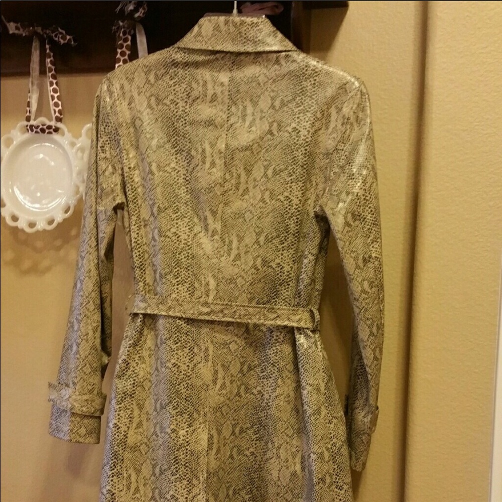 Python snake print spring coat - Picture 5 of 8